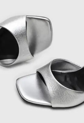 sandalia prata louco&santos